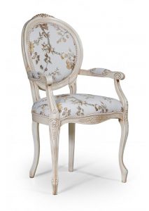 Arredamento Classico in Stile mobili artigianali poltroncina legno imbottita